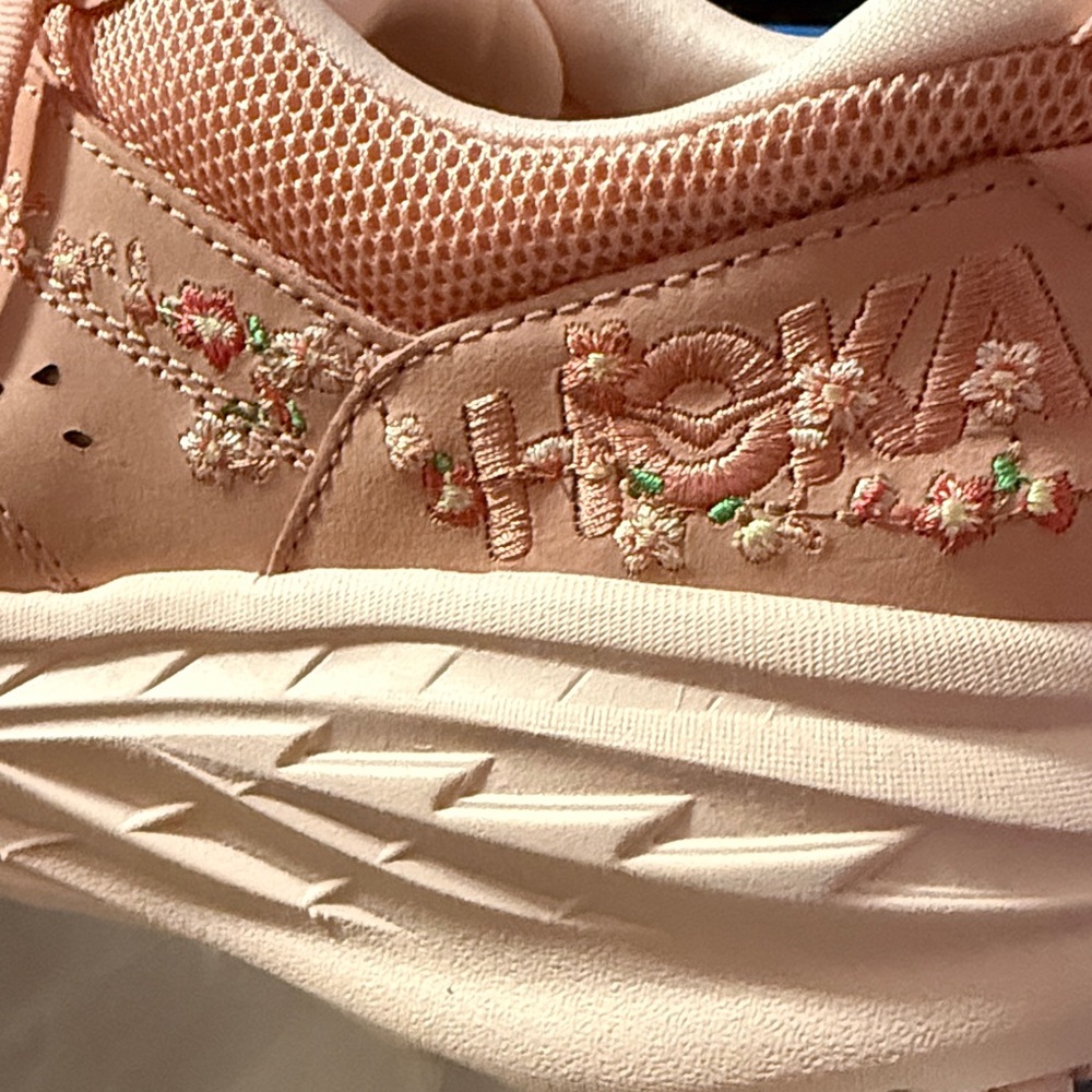 Hoka Vibrant Bloom Bondi L Sneakers Like New Sz 10.5(W), 9.5(M) - Picture 3 of 10